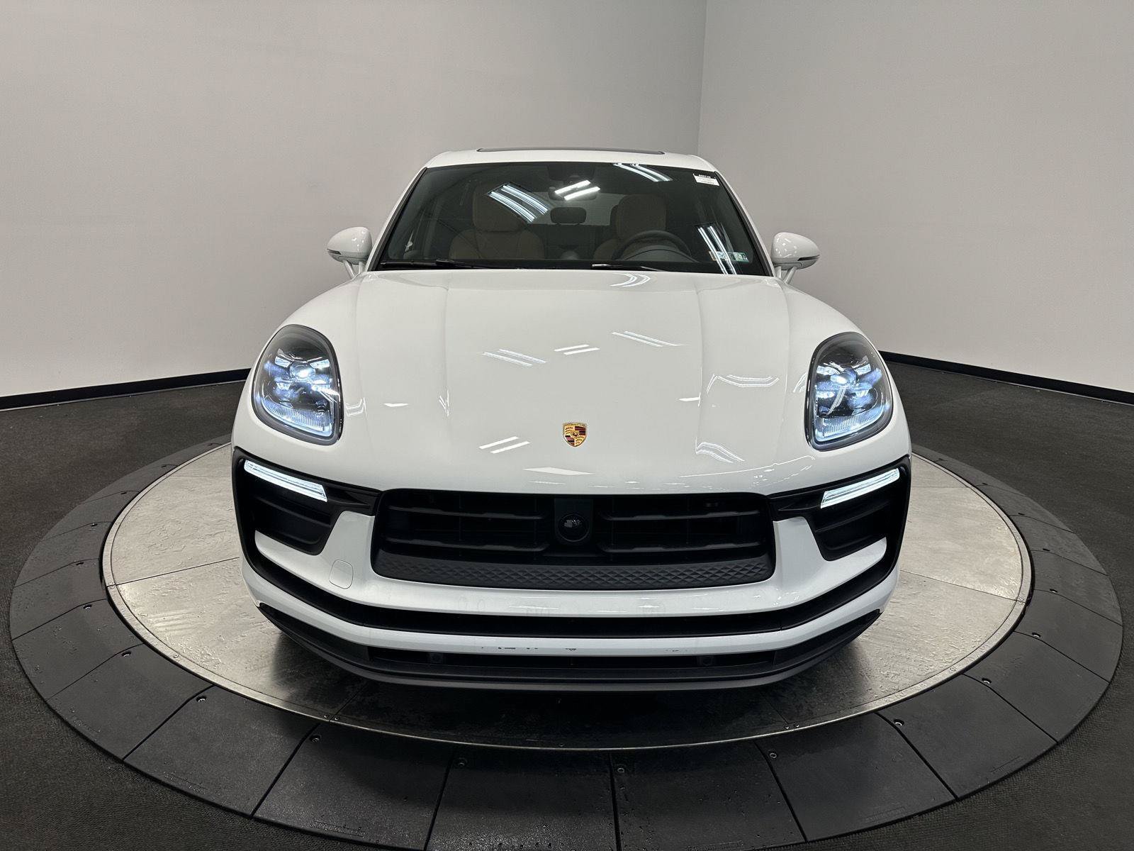 New 2026 Porsche Macan AWD/4WD image 10