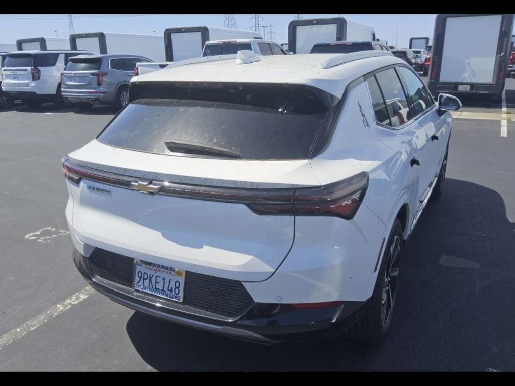 Used 2024 Chevrolet Equinox EV LT w/ Active Safety Package 3 FWD image 3