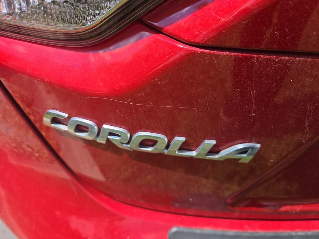 Used 2020 Toyota Corolla LE w/ LE Convenience Package FWD image 5