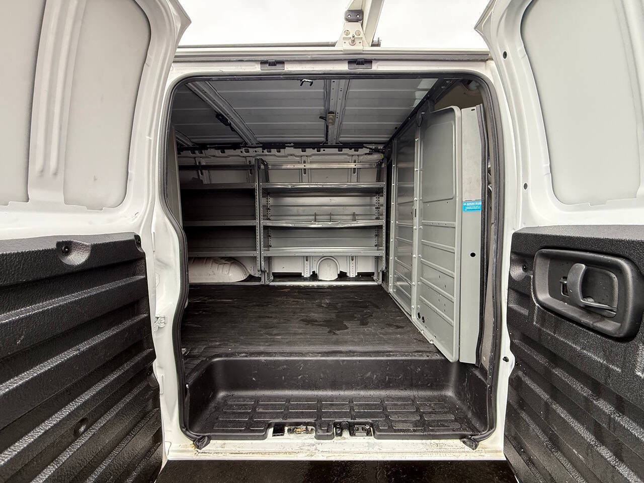 Used 2023 GMC Savana 2500 w/ Driver Convenience Package image 12