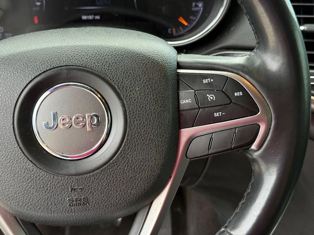 Used 2018 Jeep Grand Cherokee Altitude AWD/4WD image 16