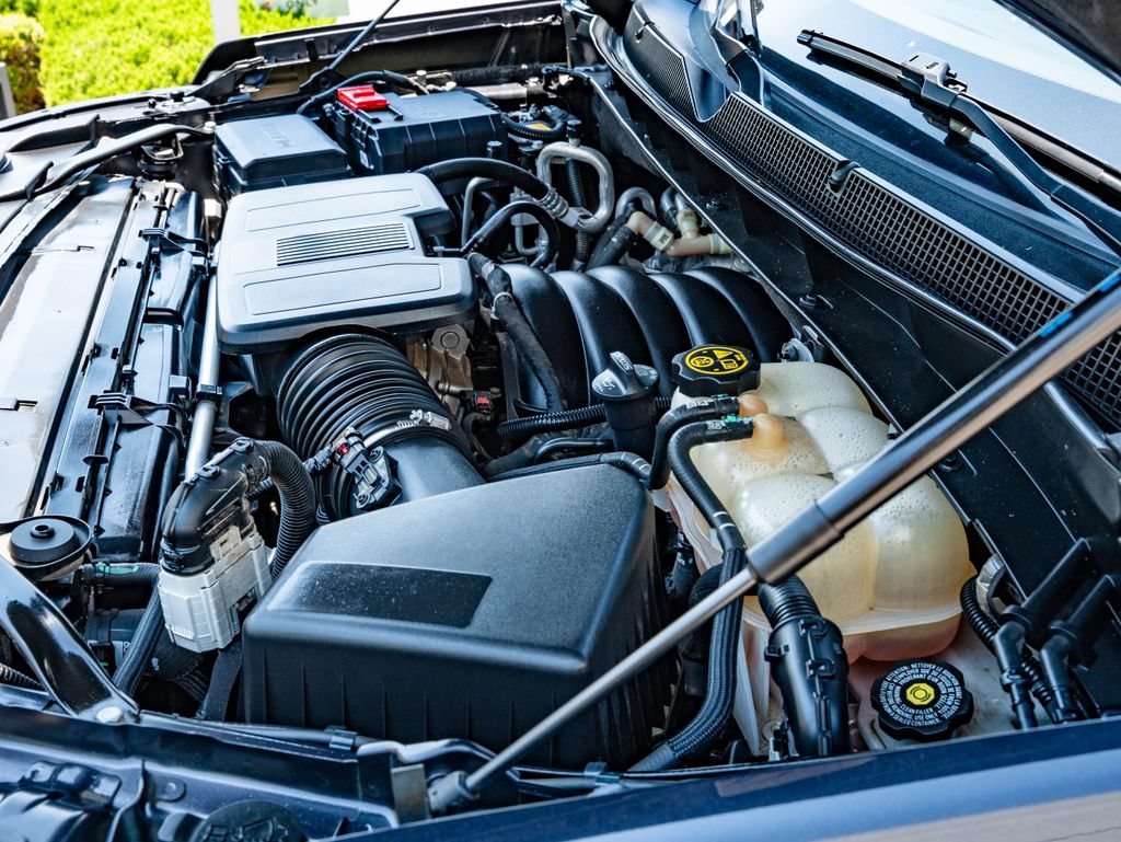 Used 2022 Chevrolet Tahoe RST w/ Luxury Package AWD/4WD image 51