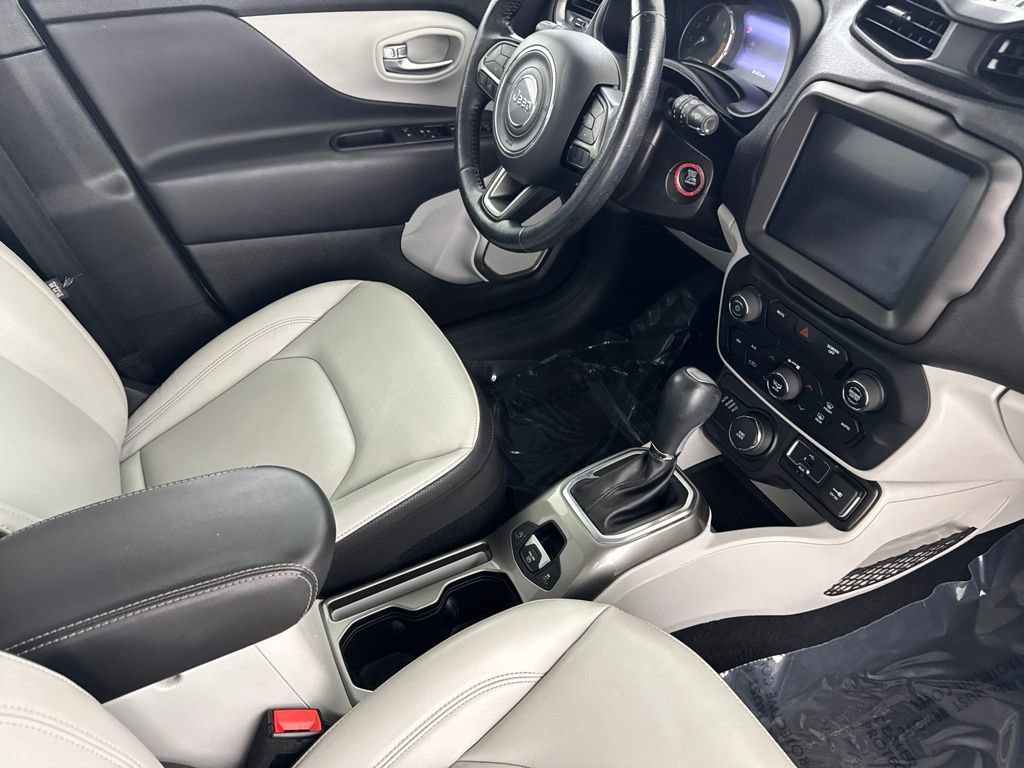 Used 2020 Jeep Renegade Limited w/ UConnect 8.4 Nav Group AWD/4WD image 23