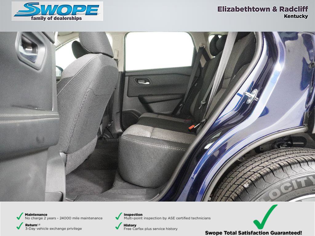 Used 2025 Nissan Rogue SV image 12