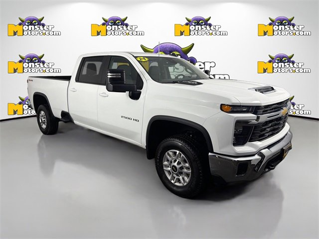 Used 2024 Chevrolet Silverado 2500 LT image 3