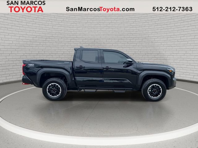 Used 2025 Toyota Tacoma TRD Off-Road image 4