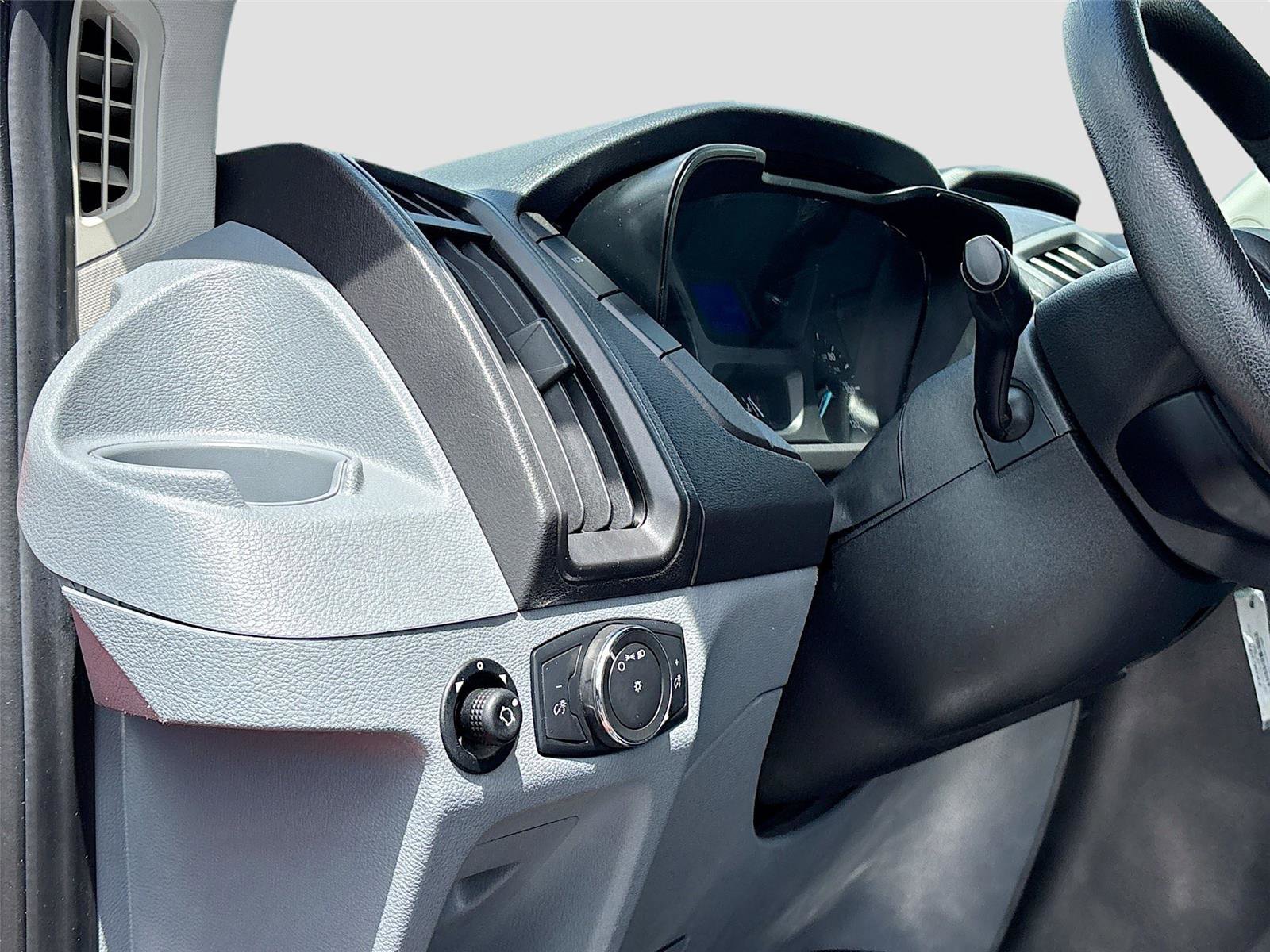 Used 2019 Ford Transit 350 XL image 10