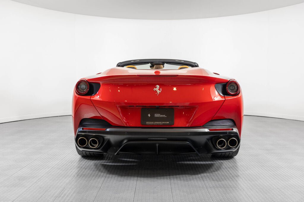 Certified 2020 Ferrari Portofino RWD image 16
