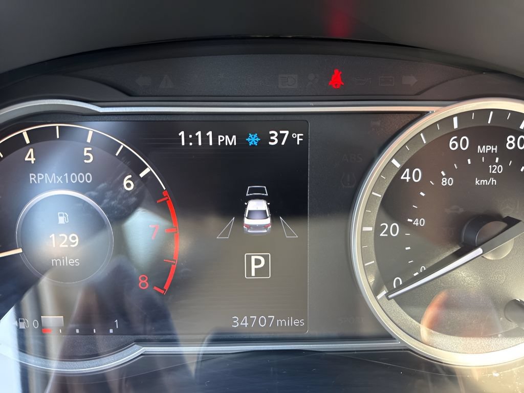Used 2025 Nissan Versa SV FWD image 21