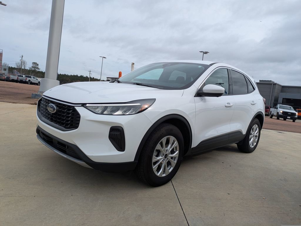 Used 2023 Ford Escape Active w/ Tech Pack #2 image 4