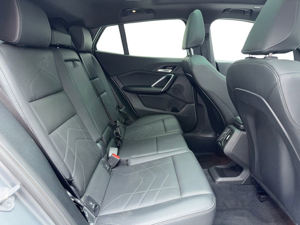 Used 2025 BMW X2 xDrive28i image 17