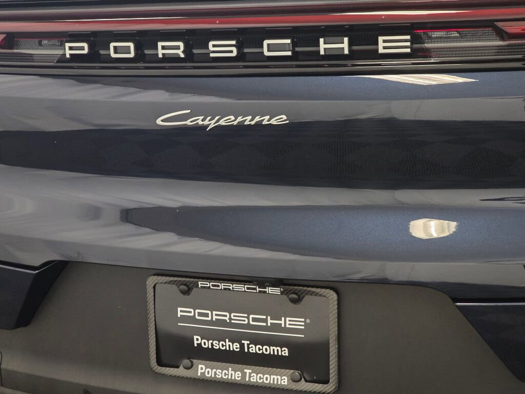 New 2025 Porsche Cayenne image 22