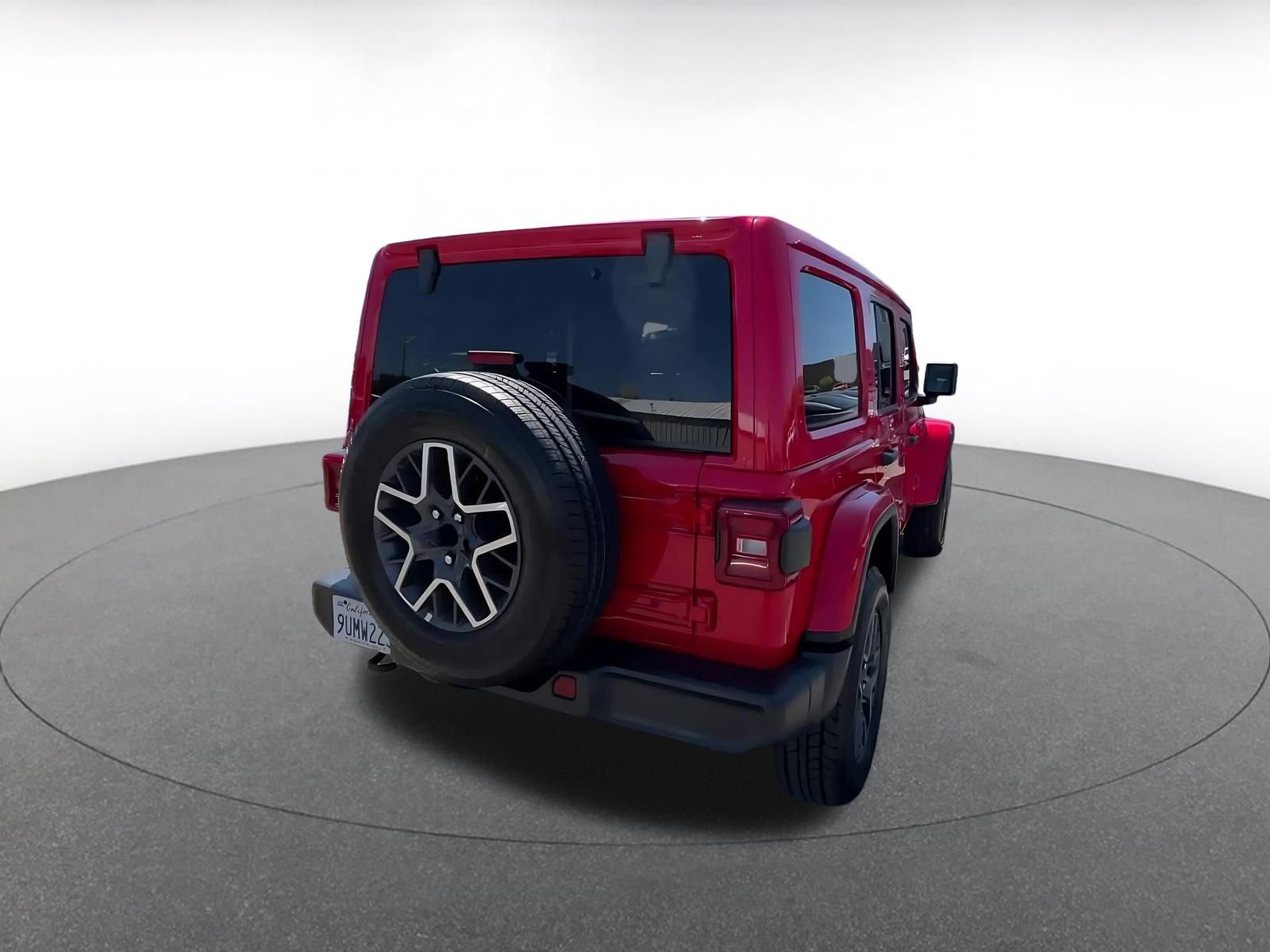 Used 2025 Jeep Wrangler Unlimited Sahara AWD/4WD image 14