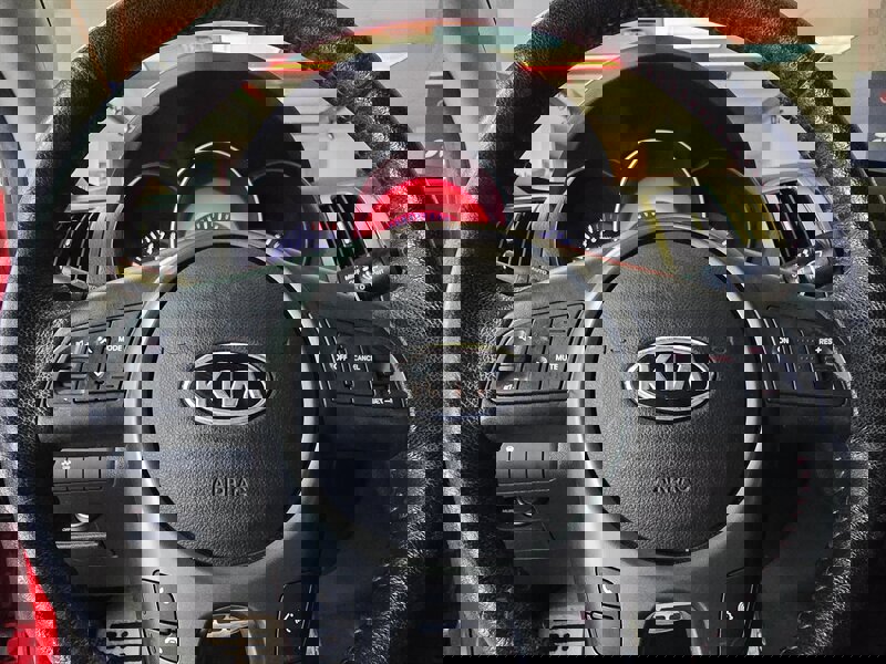 Used 2012 Kia Forte Koup SX image 20