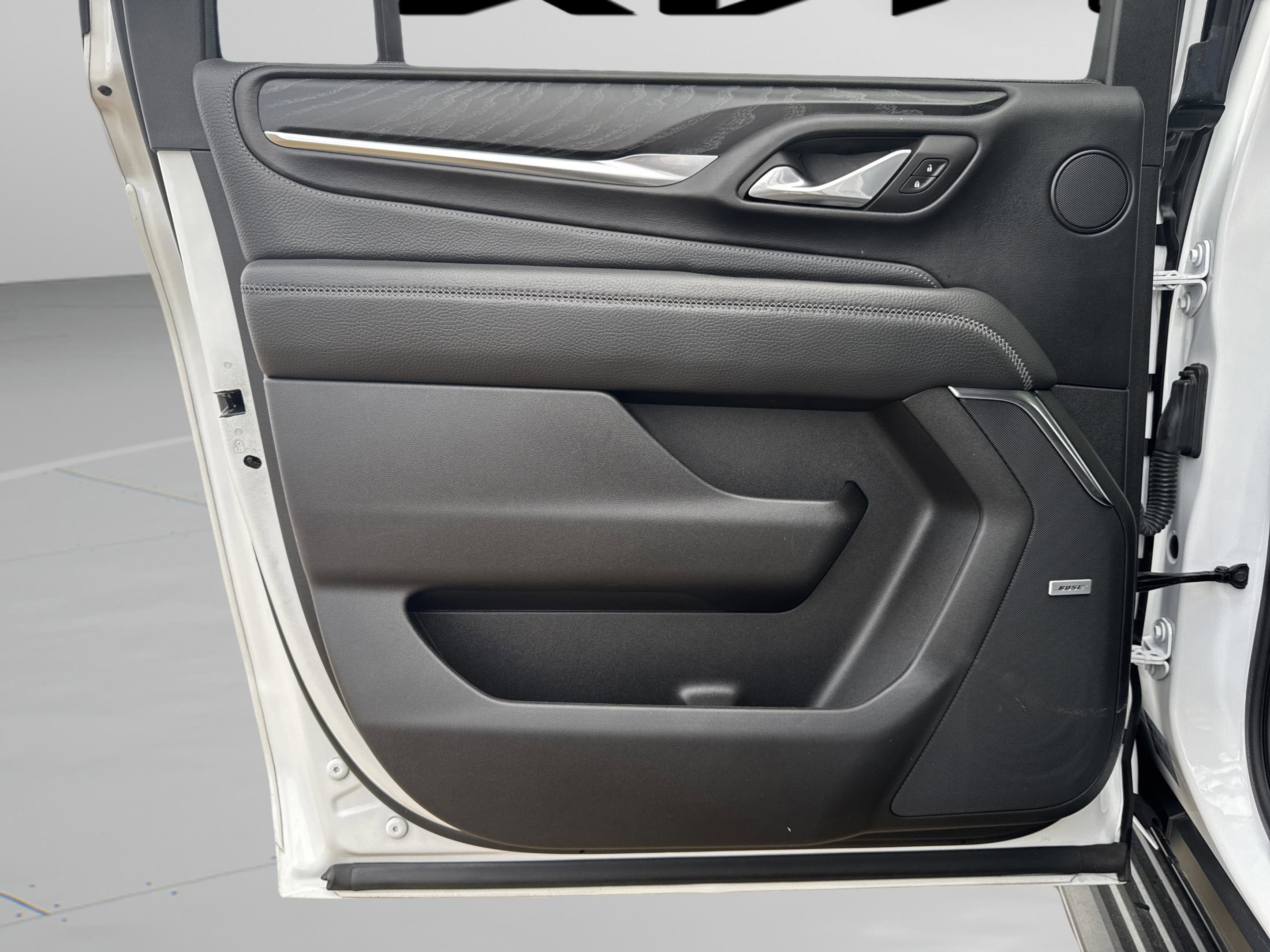 Used 2024 GMC Yukon XL Denali image 36