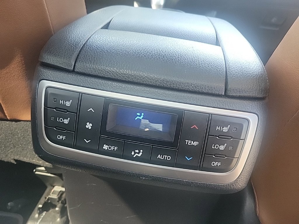 Used 2019 Toyota Highlander Limited Platinum AWD/4WD image 15
