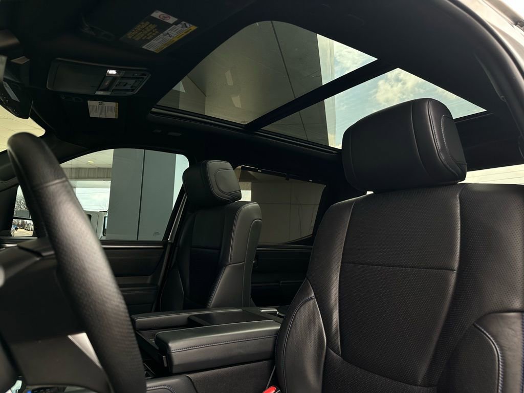 Used 2022 Toyota Tundra Platinum w/ Advanced Package image 15