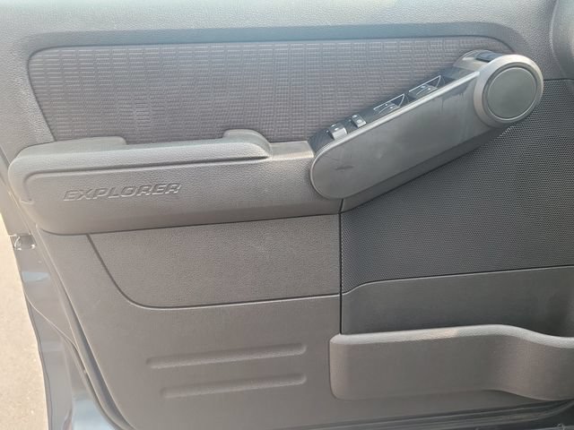 Used 2010 Ford Explorer Sport Trac XLT AWD/4WD image 12