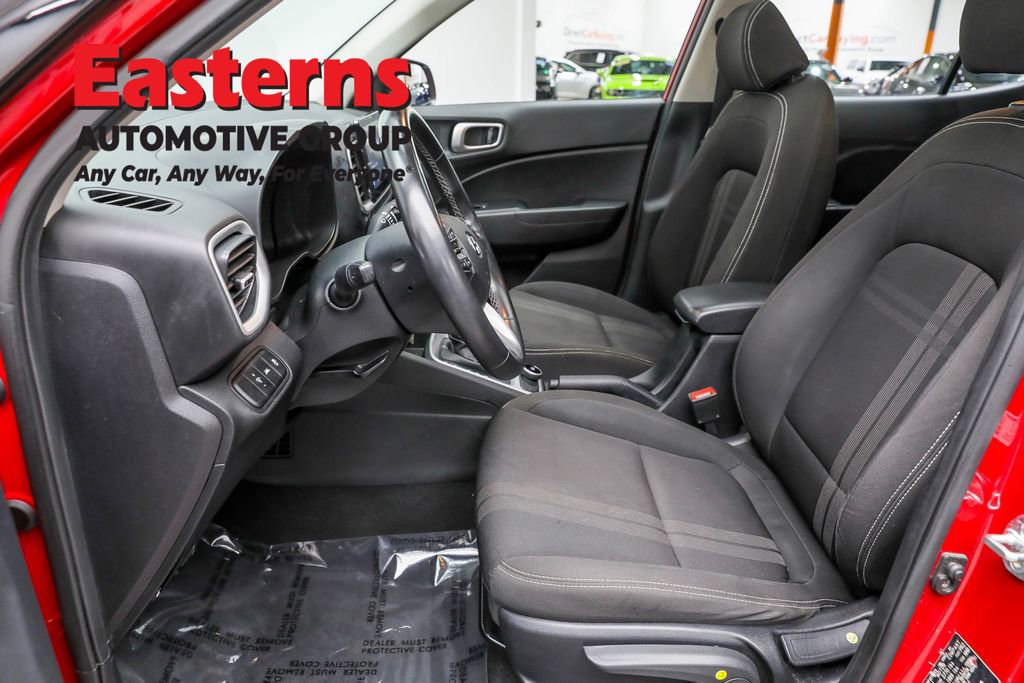 Used 2022 Hyundai Venue SEL image 14