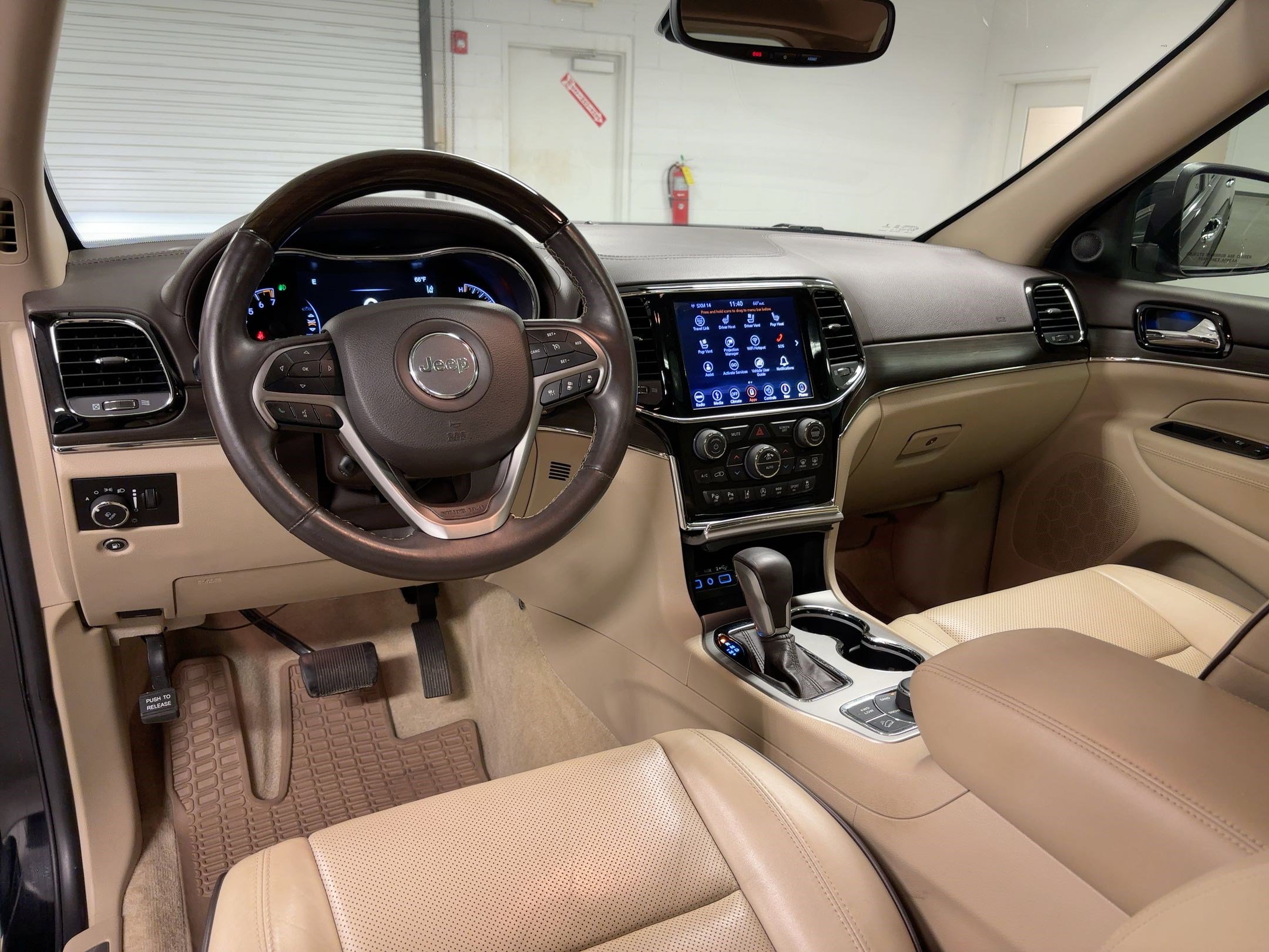 Used 2019 Jeep Grand Cherokee Overland image 28