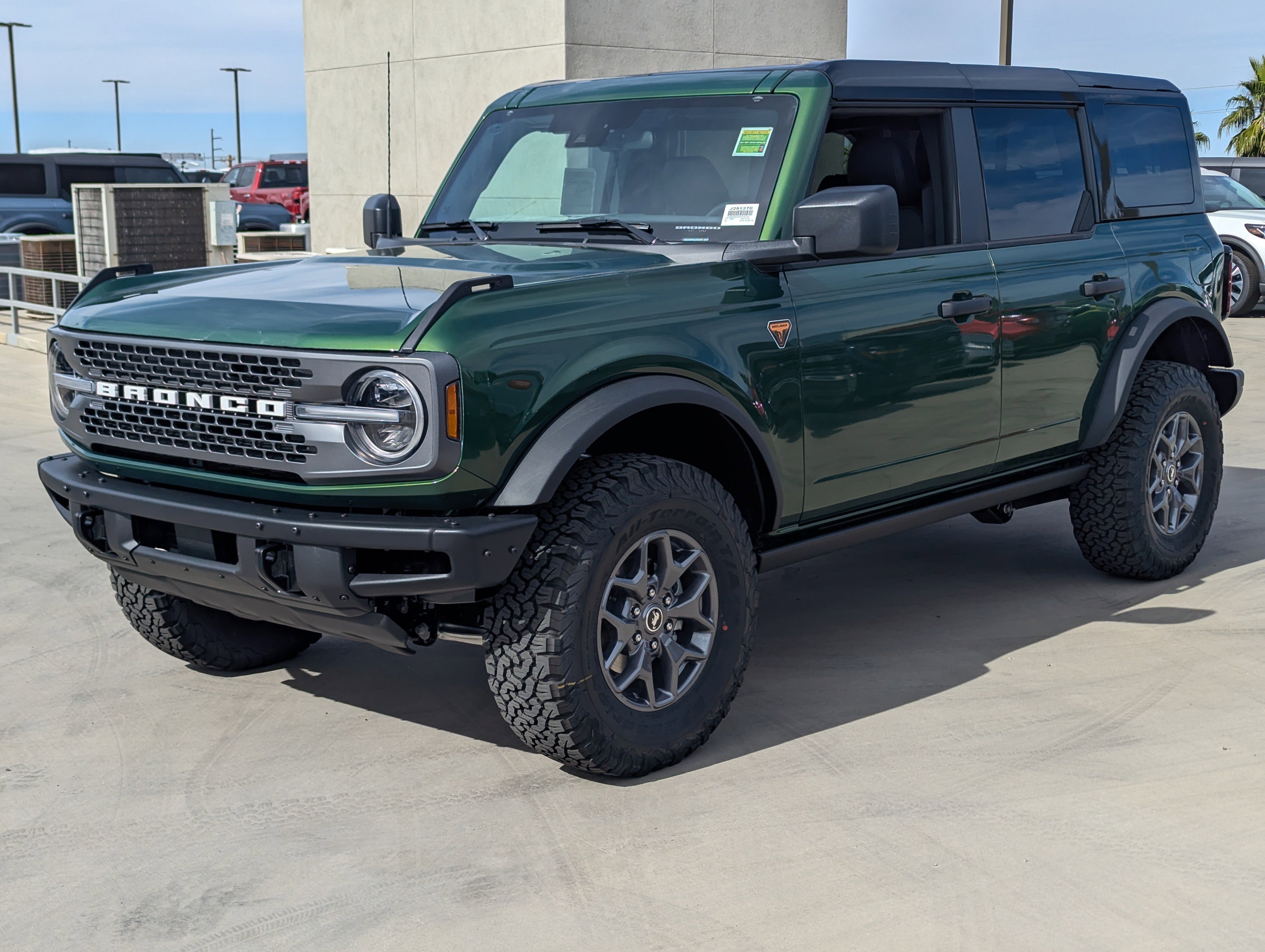 New 2025 Ford Bronco Badlands image 5