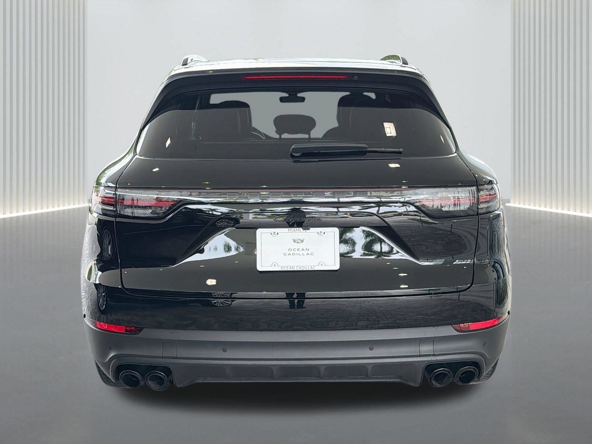 Used 2023 Porsche Cayenne AWD/4WD image 5