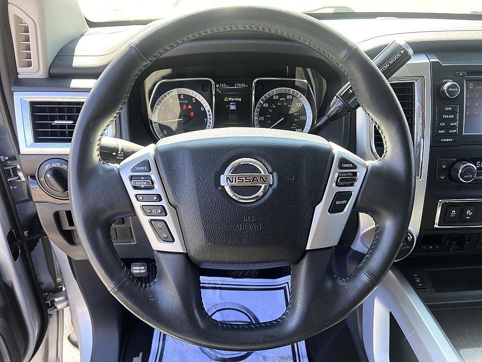 Used 2018 Nissan Titan SV w/ SV Convenience Package image 14