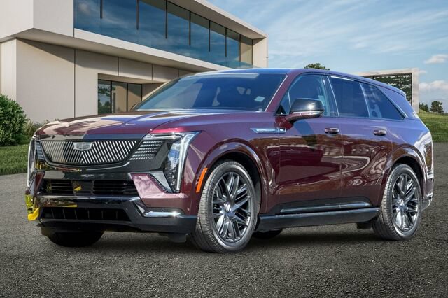 Certified 2025 Cadillac Escalade IQ Sport 1 w/ LPO, ONYX Package AWD/4WD image 8