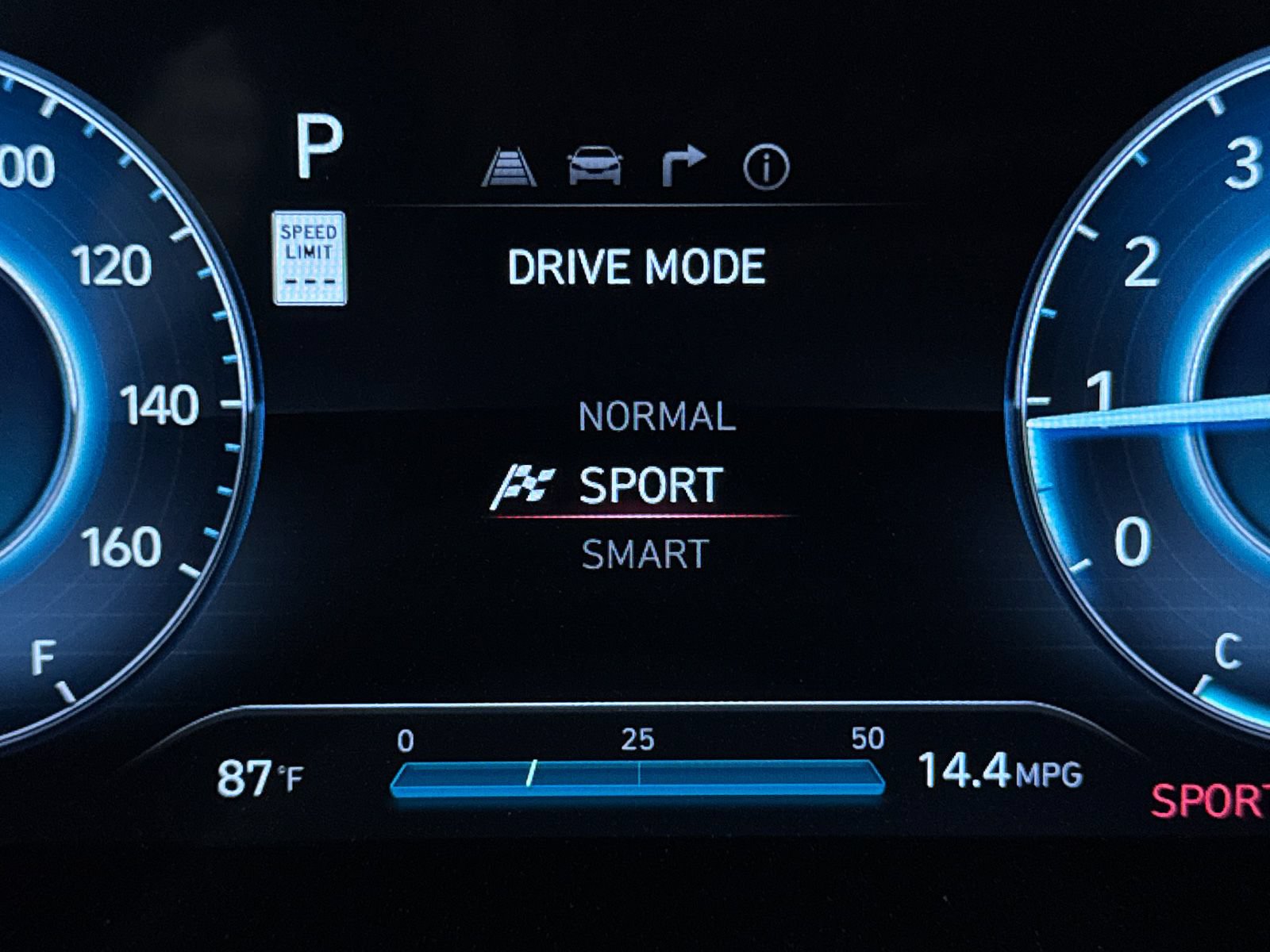 Used 2024 Hyundai Elantra SEL FWD image 9