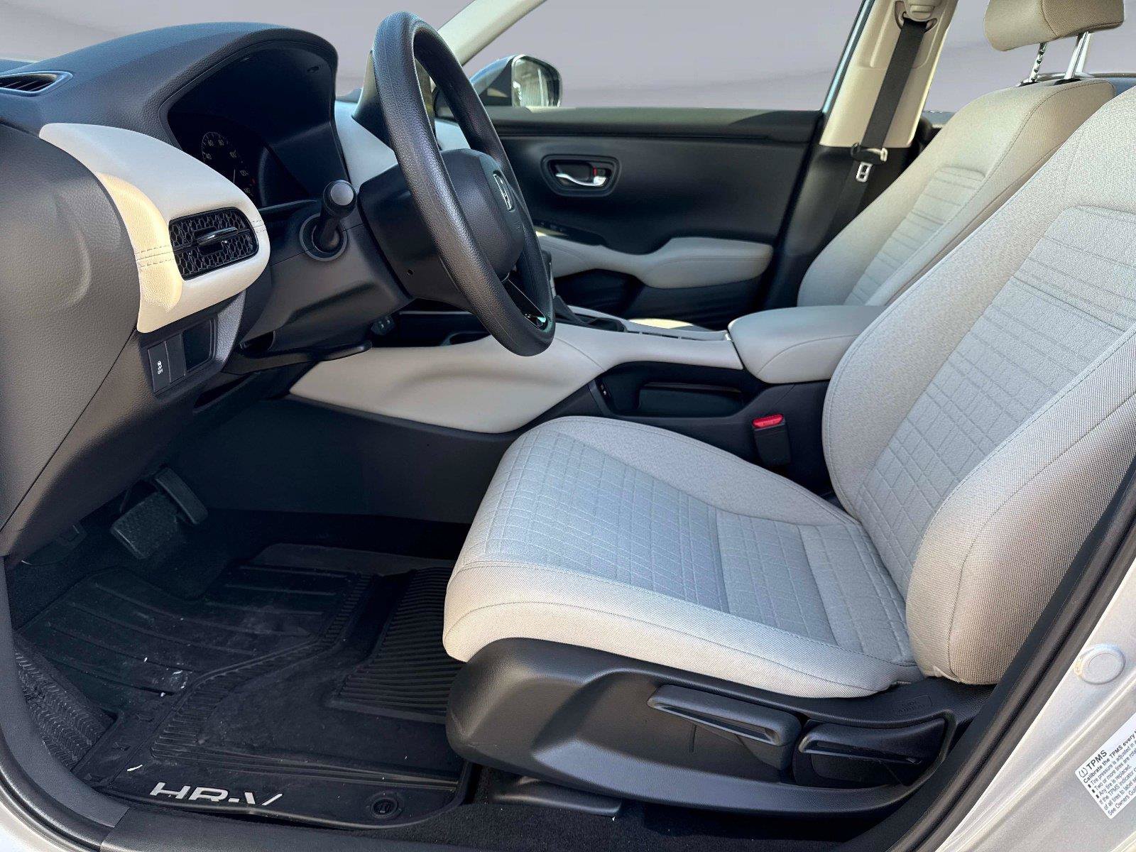 Certified 2027 Honda HR-V LX image 18