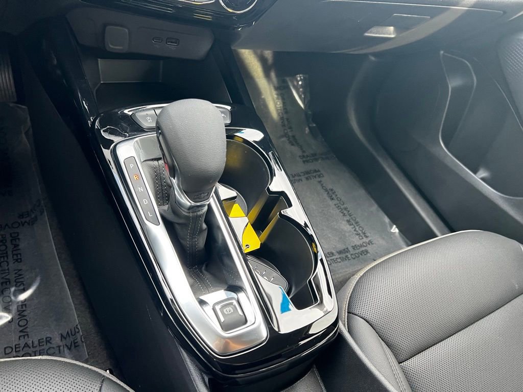 Used 2025 Chevrolet Trax ACTIV w/ Driver Confidence Package image 28