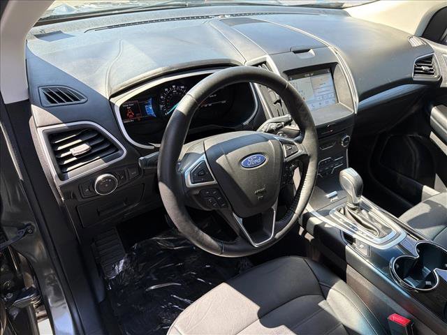 Used 2017 Ford Edge SEL w/ Equipment Group 201A image 13