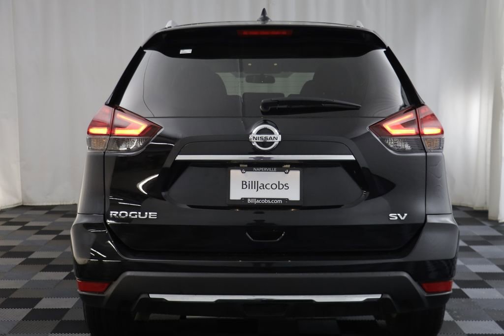 Used 2017 Nissan Rogue SV image 16