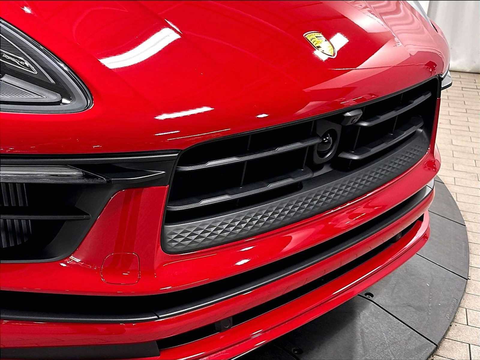 Used 2026 Porsche Macan S AWD/4WD image 33