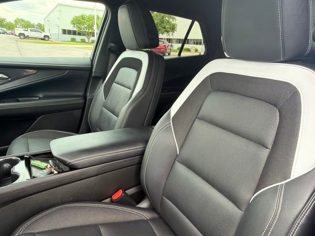 Used 2024 Chevrolet Blazer EV LT AWD/4WD image 15