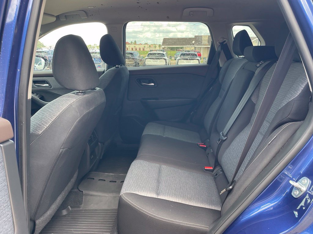 Used 2023 Nissan Rogue SV FWD image 15