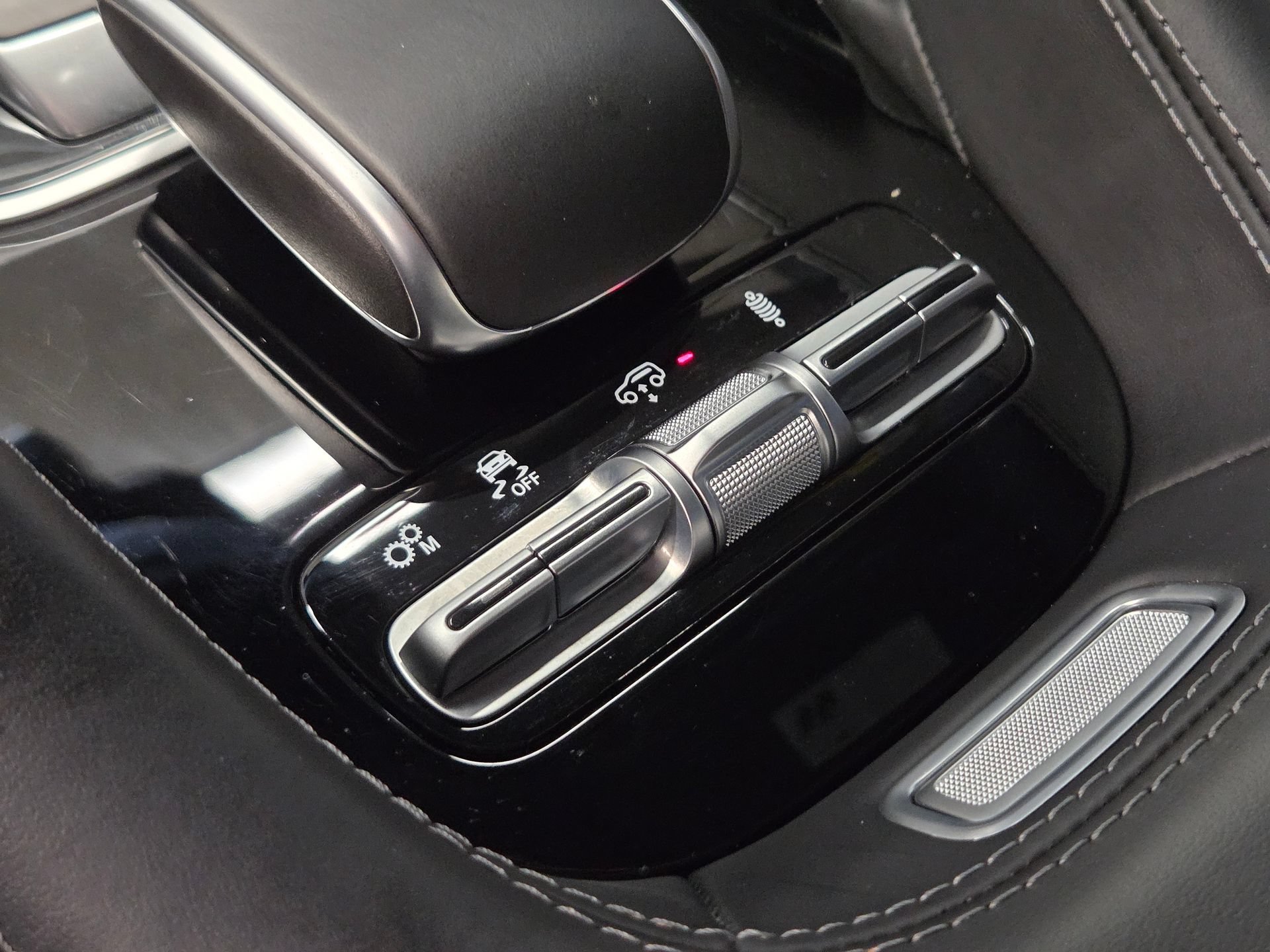 Used 2023 Mercedes-Benz GLE 53 AMG 4MATIC image 28