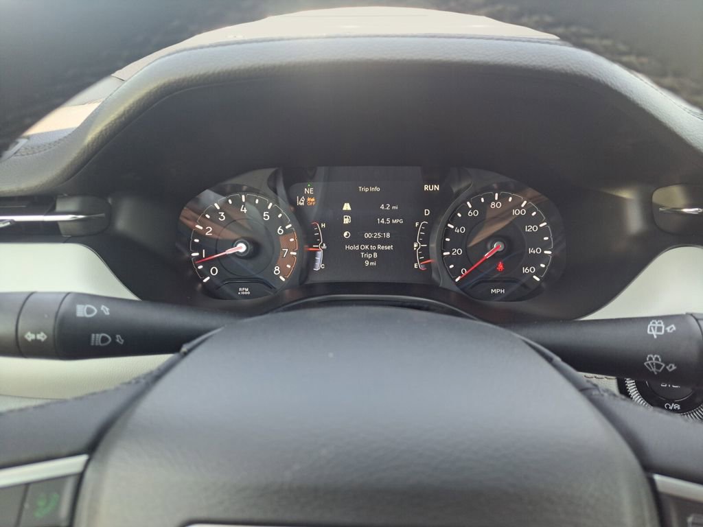 New 2026 Jeep Compass Limited image 9