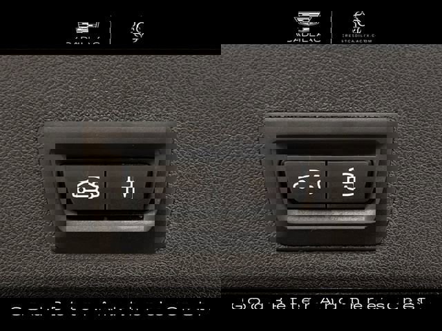 Used 2024 BMW X6 xDrive40i w/ Premium Package image 32