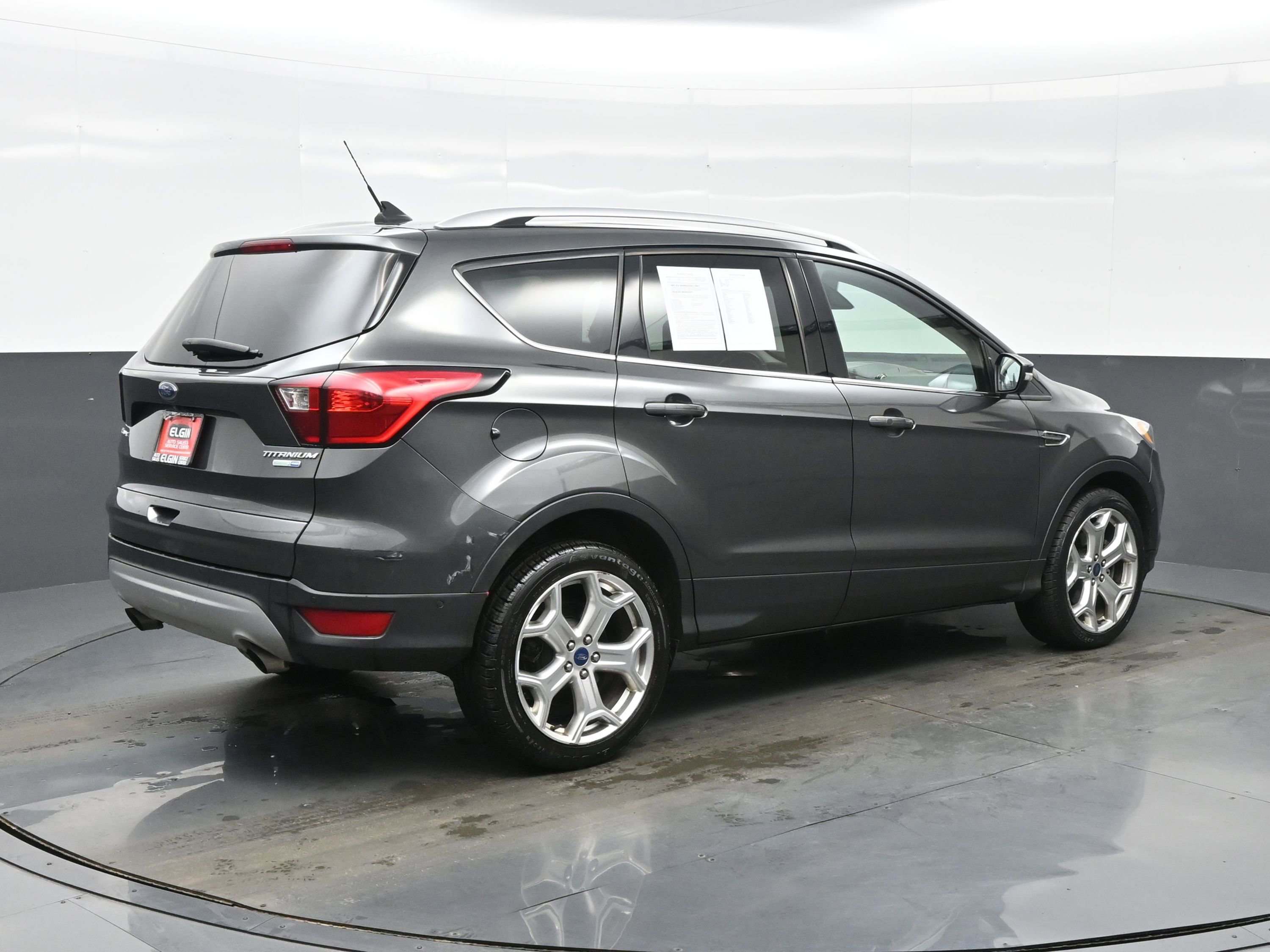 Used 2019 Ford Escape Titanium image 6