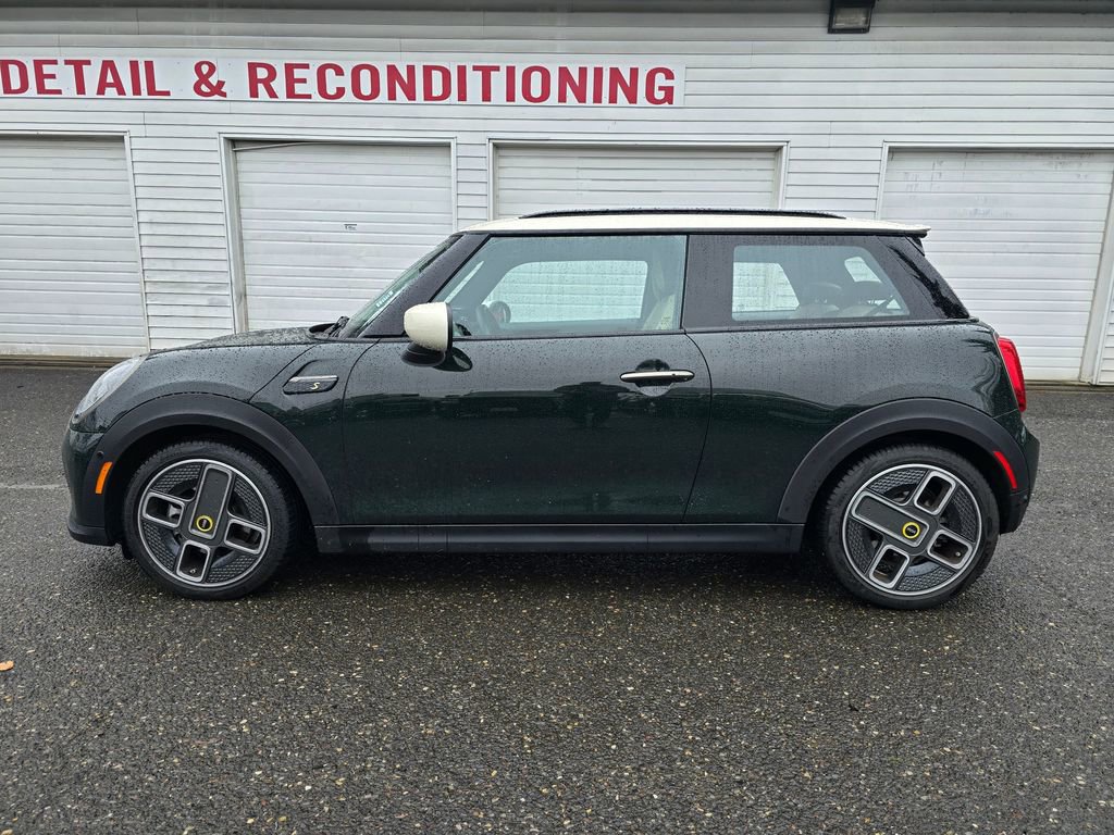 Used 2024 MINI Cooper SE w/ MINI Resolute Edition image 42