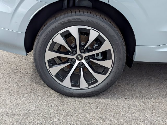 New 2026 Audi Q3 quattro 2.0T AWD/4WD image 6