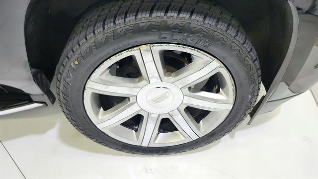 Used 2019 Cadillac Escalade Premium Luxury RWD image 36