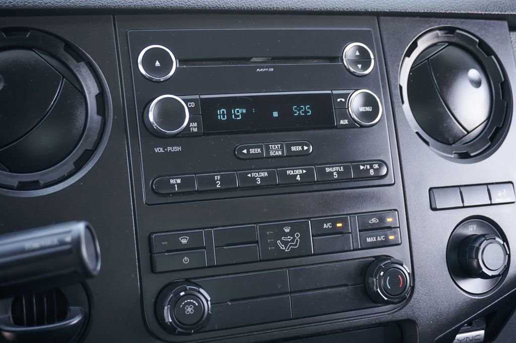 Used 2016 Ford F650 2WD Regular Cab Super Duty image 38