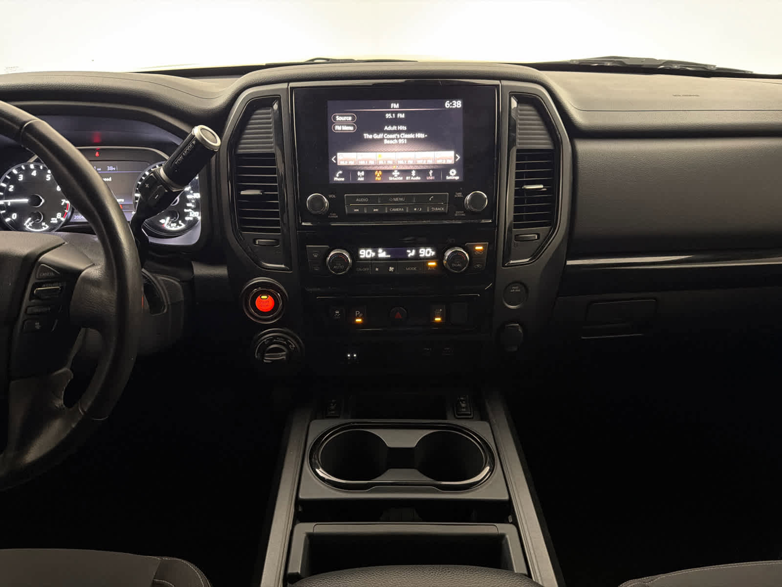 Used 2023 Nissan Titan SV w/ SV Convenience Package image 17