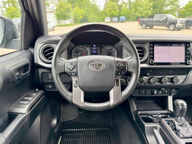 Used 2020 Toyota Tacoma TRD Off-Road AWD/4WD image 15