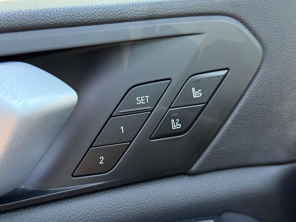 Used 2019 BMW X5 xDrive40i AWD/4WD image 16