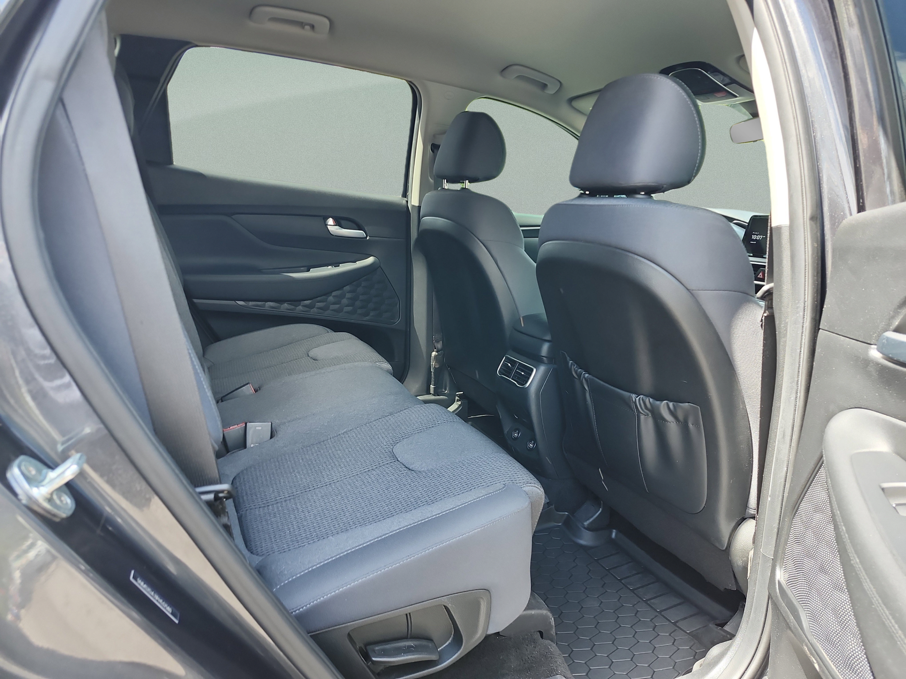 Certified 2023 Hyundai Santa Fe SEL w/ Cargo Package AWD/4WD image 19