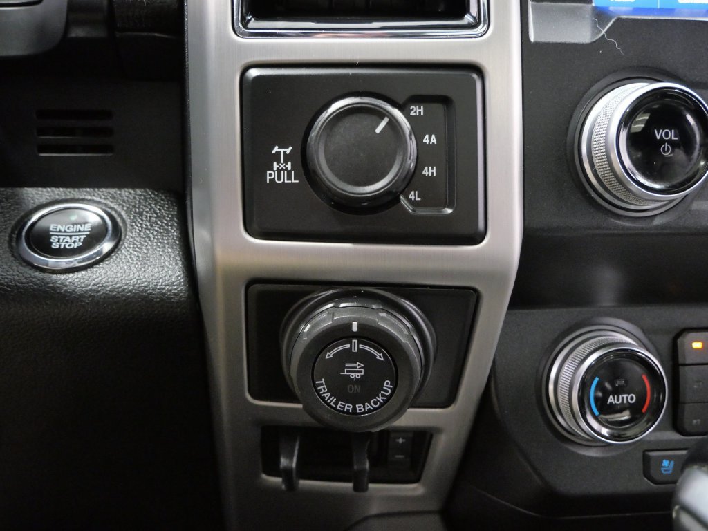 Used 2019 Ford F150 Platinum w/ Equipment Group 701A Luxury AWD/4WD image 26
