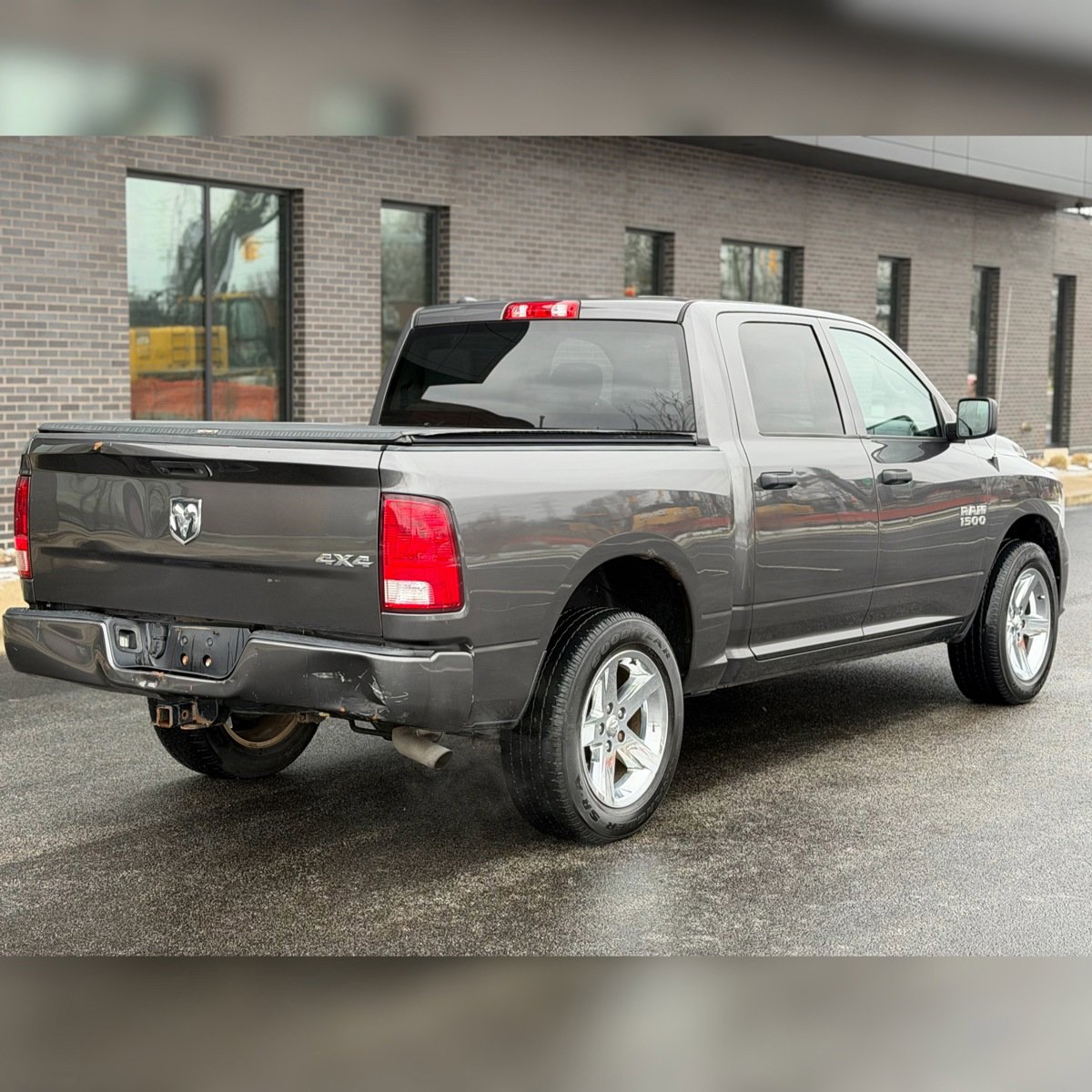 Used 2018 RAM 1500 Express w/ Express Value Package image 2